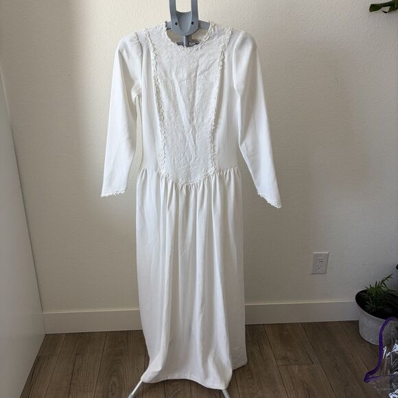 LDS Mormon Long White Temple Dress by California Dynasty Sz XS Floral Detail - Picture 1 of 8